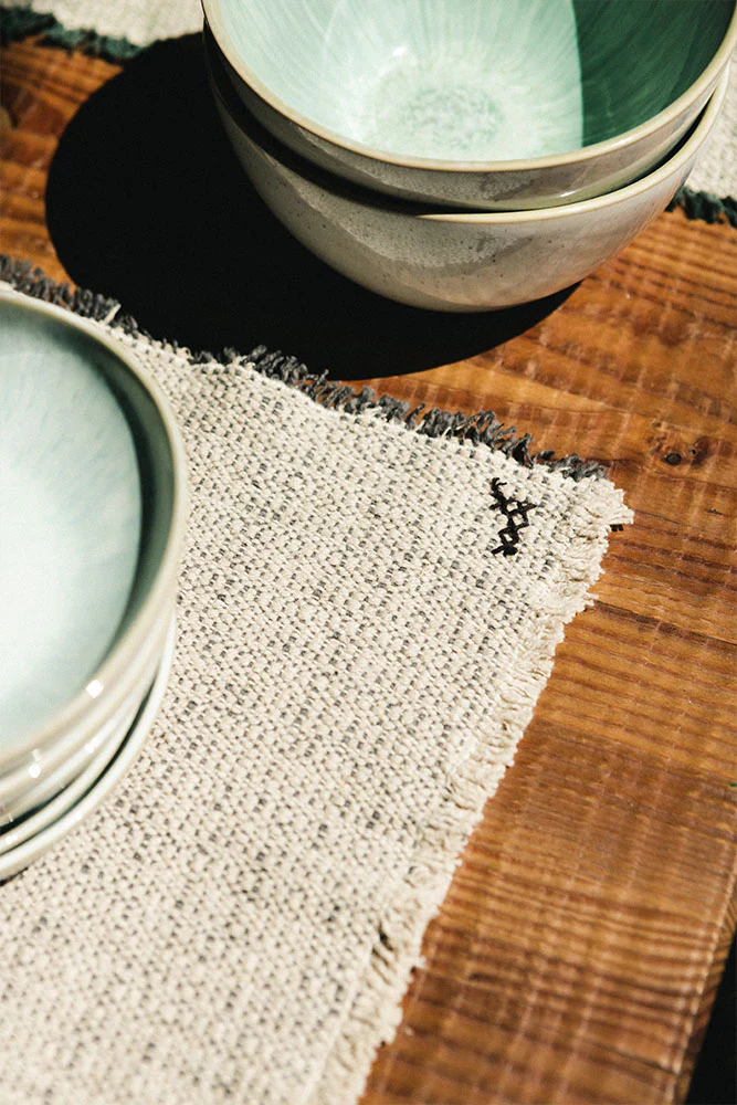 Handloom Placemats Natural and Dark Grey (Set of 2) - Image 4