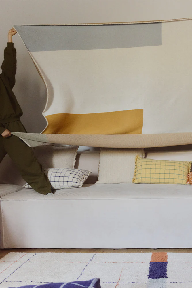 KNITTED BLANKET COLOR COMPOSITION - Image 6