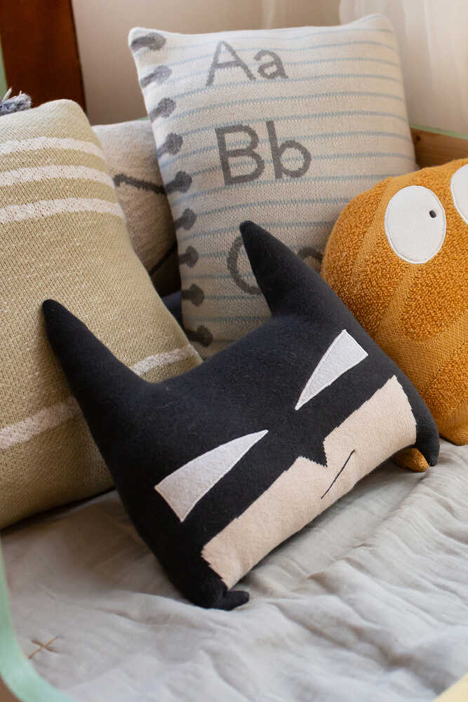 Knitted cushion Batboy - Image 5