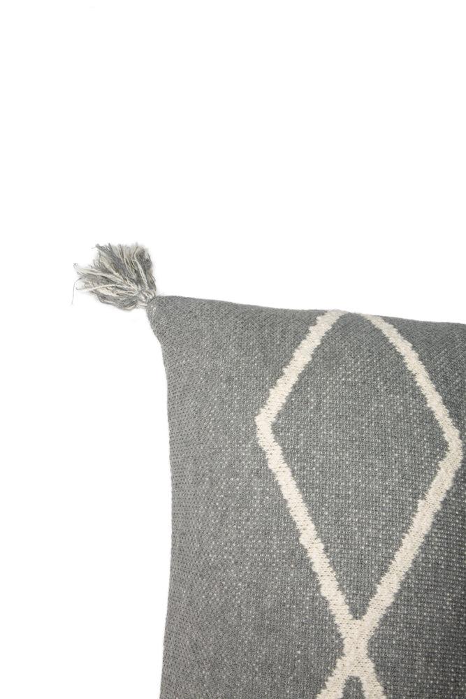 KNITTED CUSHION OASIS GREY - Image 7