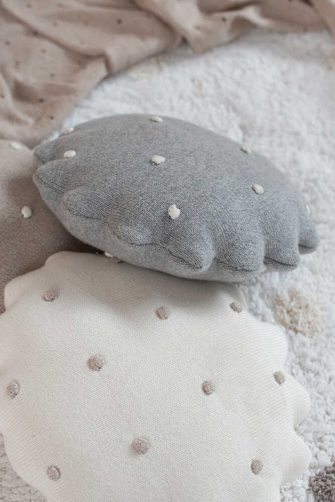 KNITTED CUSHION ROUND BISCUIT GREY - Image 4