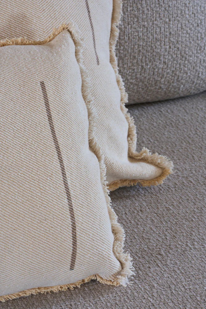 RECTANGULAR CUSHION VERTICAL NATURAL - Image 3