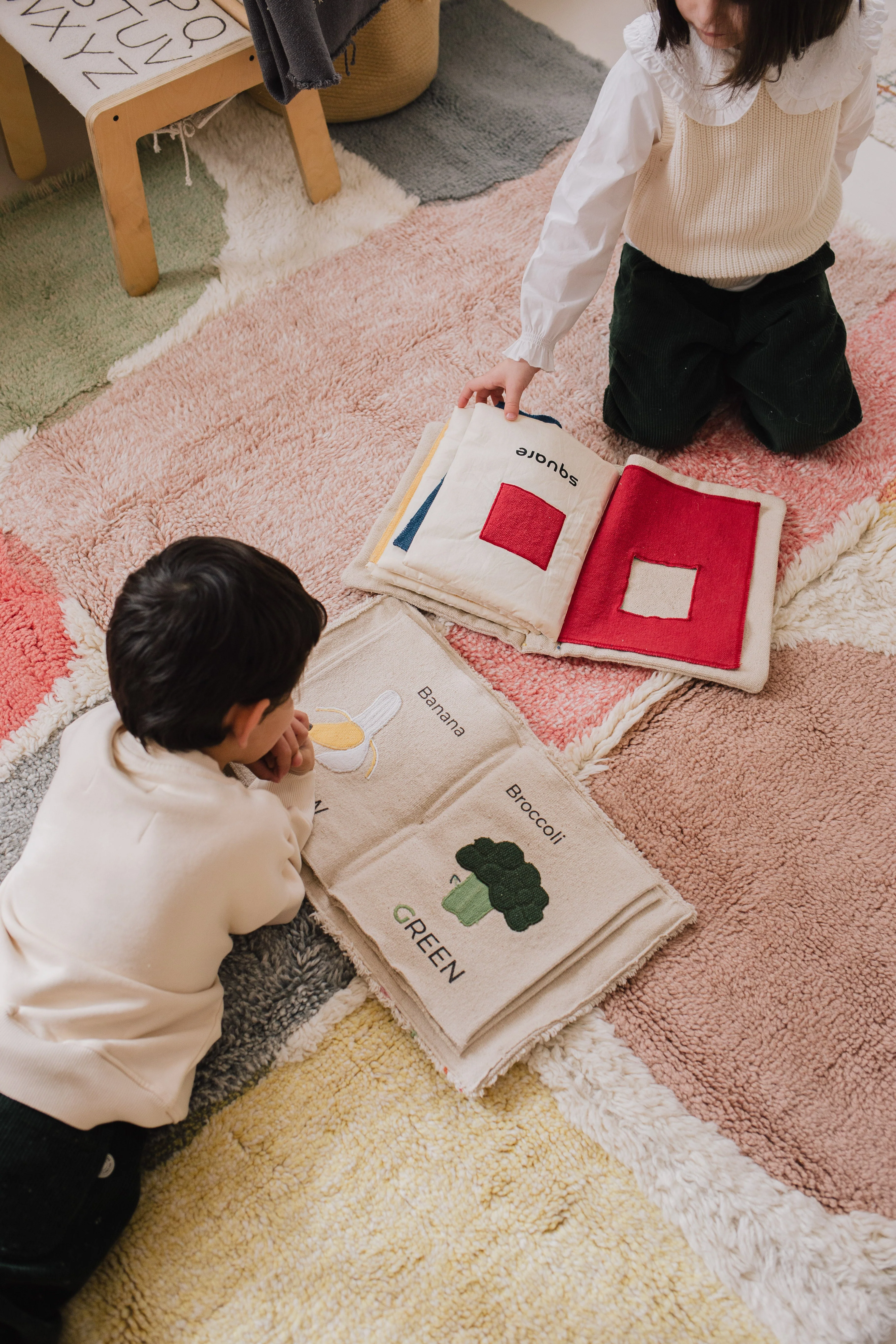 SENSORY BOOK COLOURS - Image 5