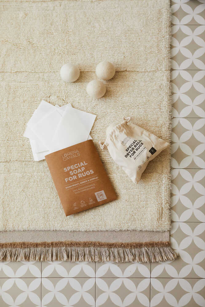 SOAP STRIPS FOR WASHABLE RUGS - Image 2
