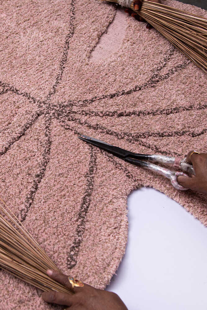 WASHABLE RUG MONSTERA VINTAGE NUDE - Image 6