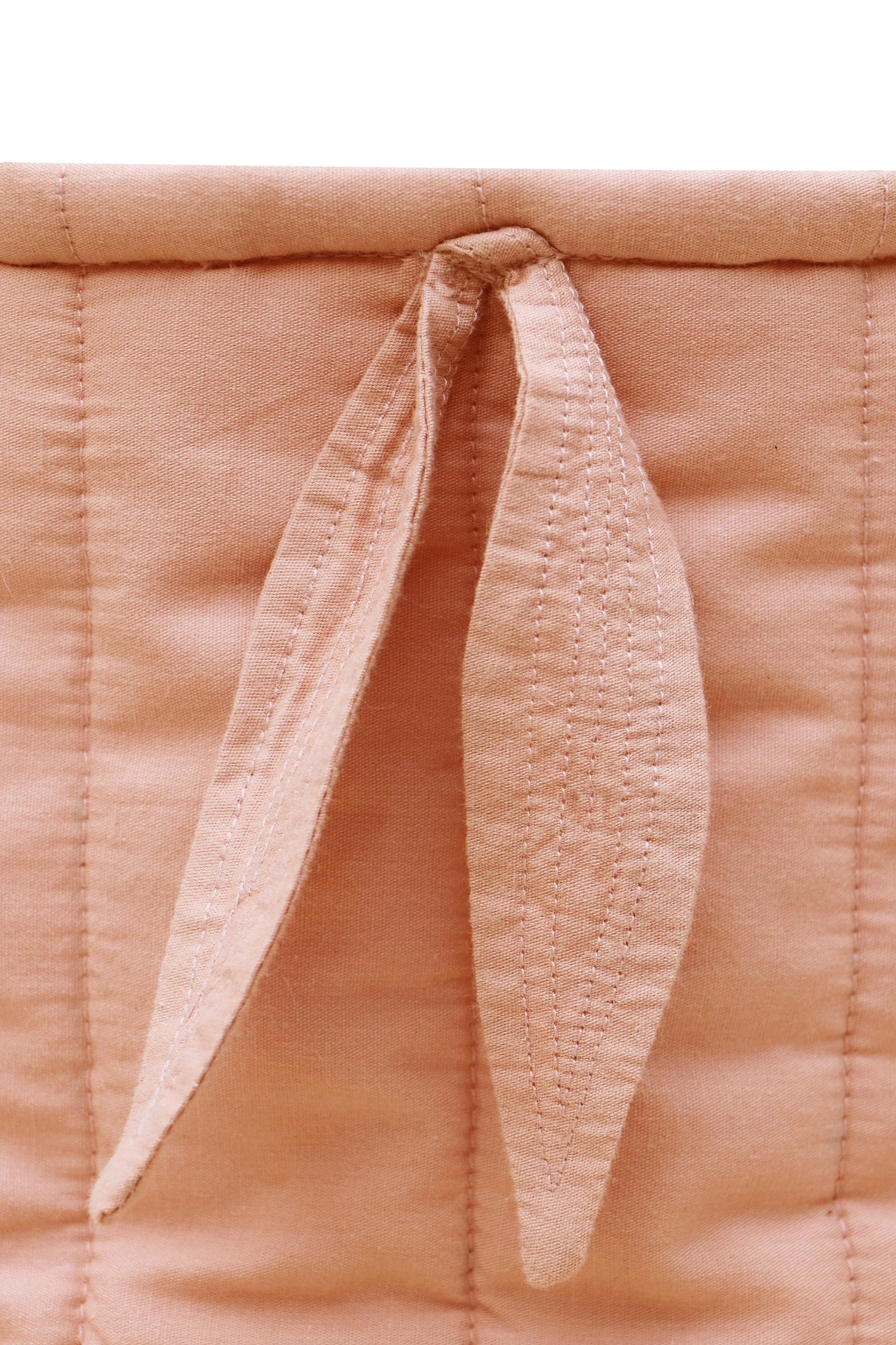 SET OF TWO QUILTED BASKETS VINTAGE NUDE - Image 6